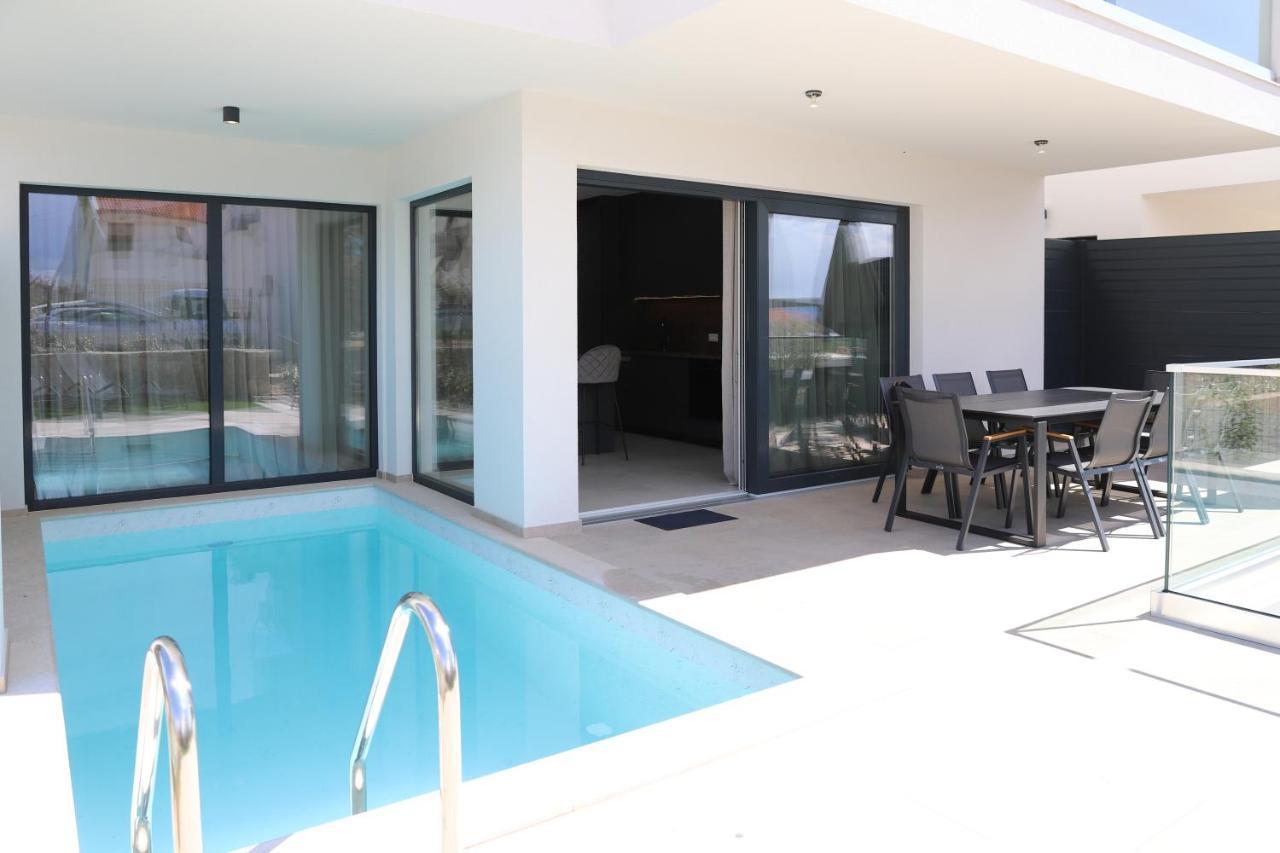 Brand New Apartment With Private Pool Njivice Exterior photo