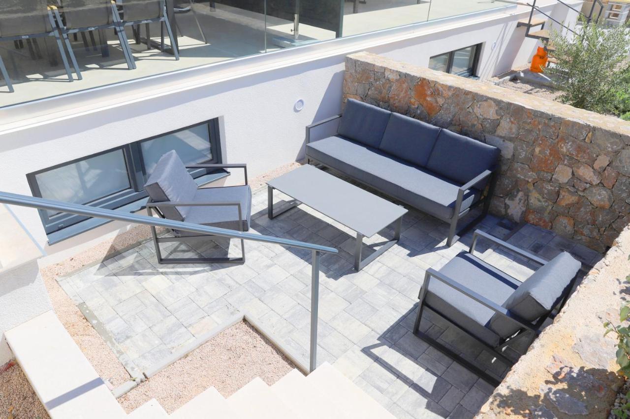 Brand New Apartment With Private Pool Njivice Exterior photo